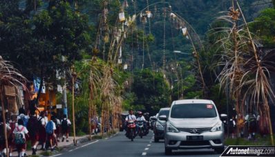 Tantangan 7 Liter Livina : Jelajah Bali 140 Km Plus Hujan, Tanjakan & Kemacetan Tantangan 7 Liter Livina : Jelajah Bali 140 Km Plus Hujan, Tanjakan & Kemacetan