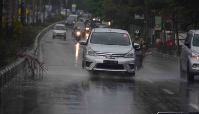 Tantangan 7 Liter Livina : Jelajah Bali 140 Km Plus Hujan, Tanjakan & Kemacetan Tantangan 7 Liter Livina : Jelajah Bali 140 Km Plus Hujan, Tanjakan & Kemacetan