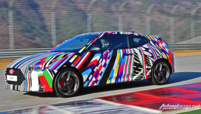 Hyundai Veloster Generasi Baru Berjalan Menuju LA Hyundai Veloster Generasi Baru Berjalan Menuju LA