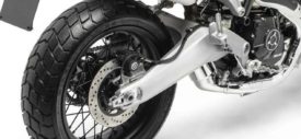 Ducati Scrambler 1100 sisi samping