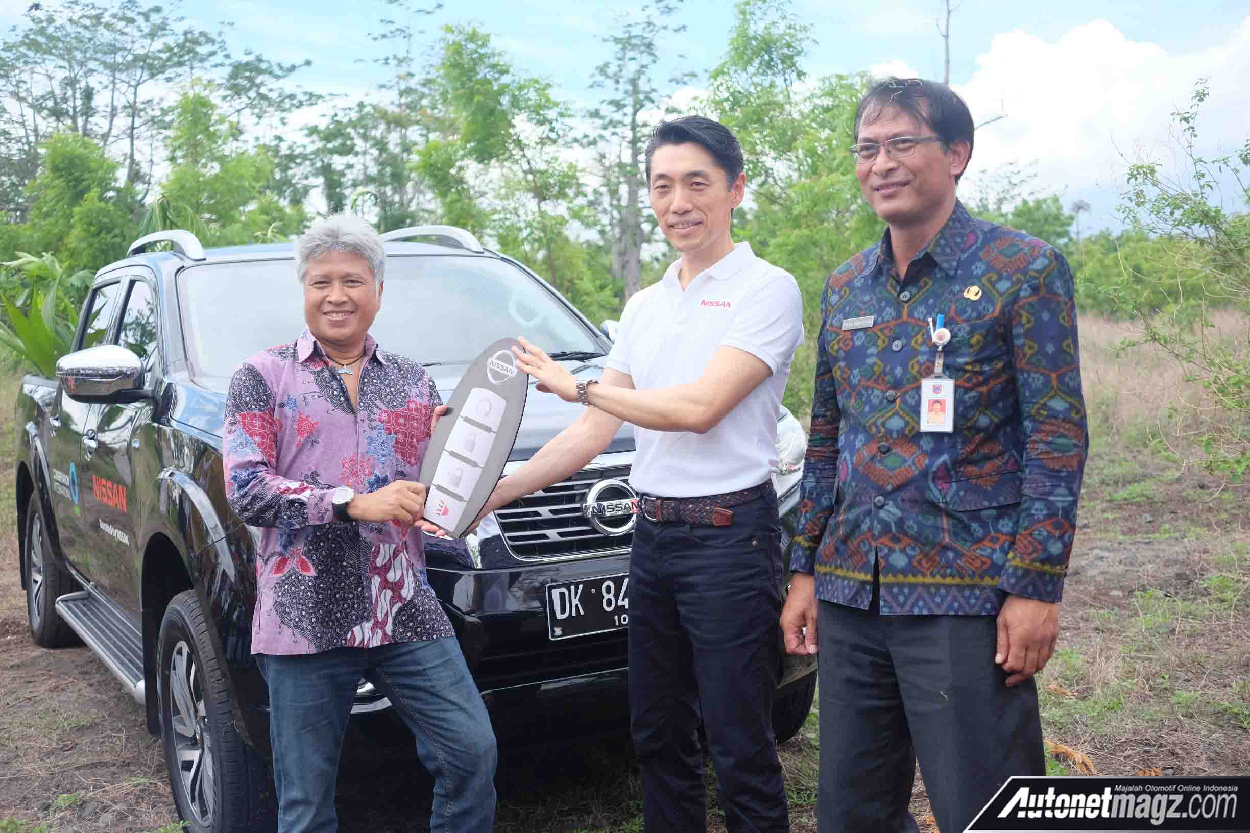 Berita, serah terima Conservation Indonesia Nissan Navara NP300 di Bali: Dukung Reforestasi Gunung Agung, Nissan Donasikan 1 Unit Navara NP300