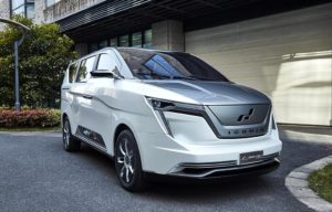 Gandeng Microsoft, ICONIQ Akan Rilis Mobil Listrik Pertama di 2019