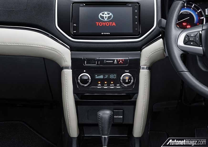 Daihatsu, Head Unit Toyota Rush 2018: Beda 14 Juta, Ini Bedanya Toyota Rush dan Daihatsu Terios!