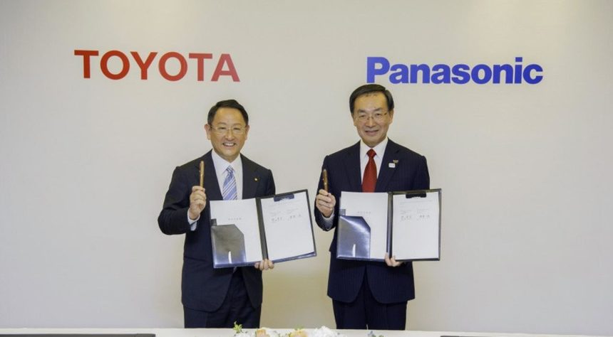 Hadapi Era Mobil Listrik, Toyota Gandeng Panasonic Produksi Baterai Hadapi Era Mobil Listrik, Toyota Gandeng Panasonic Produksi Baterai