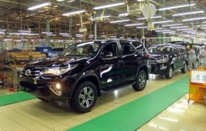 Ekspor Toyota Indonesia Terganjal Regulasi Baru di Vietnam Ekspor Toyota Indonesia Terganjal Regulasi Baru di Vietnam