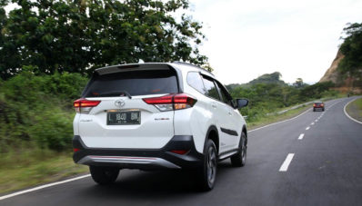 Test Drive Toyota Rush 2018 : Terasa Lebih Baik