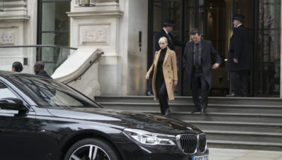 BMW Seri 7 Dampingi Jeniffer Lawrence di Film Red Sparrow