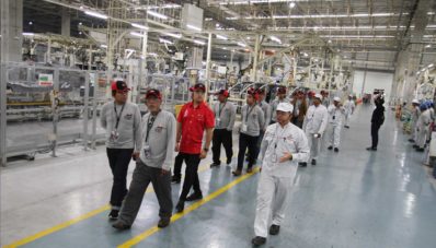Mitsubishi Ajak Media Kunjungi Pabrik Perakitannya Mitsubishi Ajak Media Kunjungi Pabrik Perakitannya