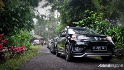 Honda Indonesia Sumbang Rambu Lalu Lintas di Kamojang Honda Indonesia Sumbang Rambu Lalu Lintas di Kamojang