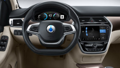 Daimler Perkenalkan Denza 500 EV, Bisa Tempuh Jarak 500km Daimler Perkenalkan Denza 500 EV, Bisa Tempuh Jarak 500km