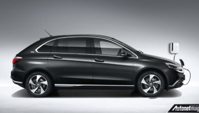 Daimler Perkenalkan Denza 500 EV, Bisa Tempuh Jarak 500km Daimler Perkenalkan Denza 500 EV, Bisa Tempuh Jarak 500km