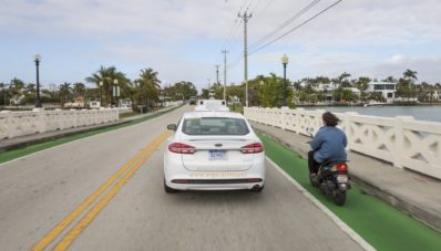Ford Luncurkan Jasa Antar Pizza dengan Mobil Tanpa Awak! Ford Luncurkan Jasa Antar Pizza dengan Mobil Tanpa Awak!