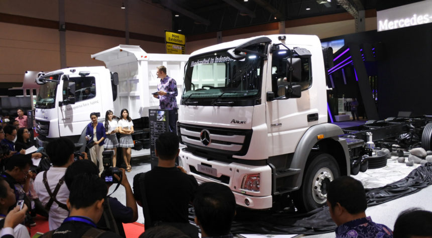 GIICOMVEC 2018 : Mercedes-Benz Resmi Luncurkan Axor 2528 R CKD GIICOMVEC 2018 : Mercedes-Benz Resmi Luncurkan Axor 2528 R CKD