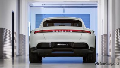 Porsche Mission E Cross Turismo : Panamera Listrik Jangkung Dikit Porsche Mission E Cross Turismo : Panamera Listrik Jangkung Dikit