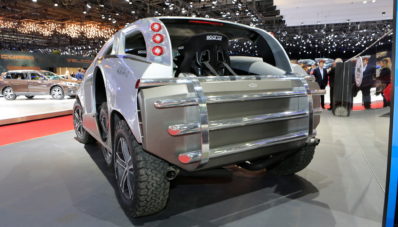 Mobil 4×4 Terlalu Biasa? Silahkan Pilih Sbarro 4×4+2!