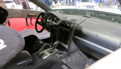 Mobil 4×4 Terlalu Biasa? Silahkan Pilih Sbarro 4×4+2!