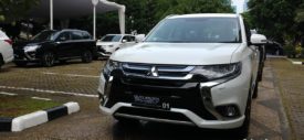 mobil listrik hybrid mitsubishi outlander phev 2018 indonesia