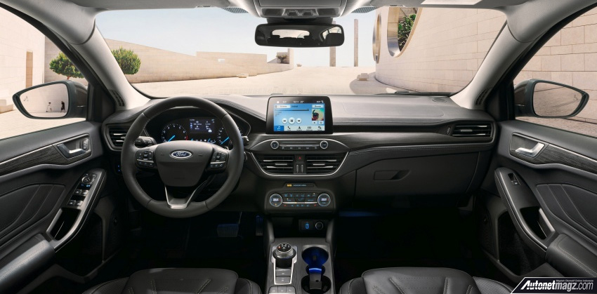 Berita, Ford Focus Mk4 2019 Interior: Ford Focus Mk4 2019 Dirilis, Pakai Transmisi 8 Percepatan!