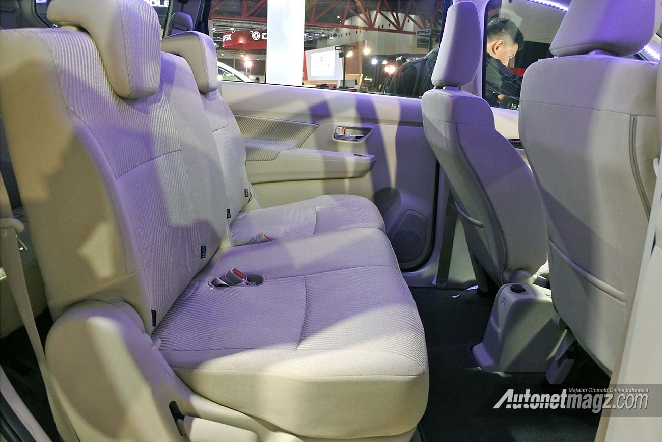 Jok Ertiga baru  2019 interior  kabin AutonetMagz 