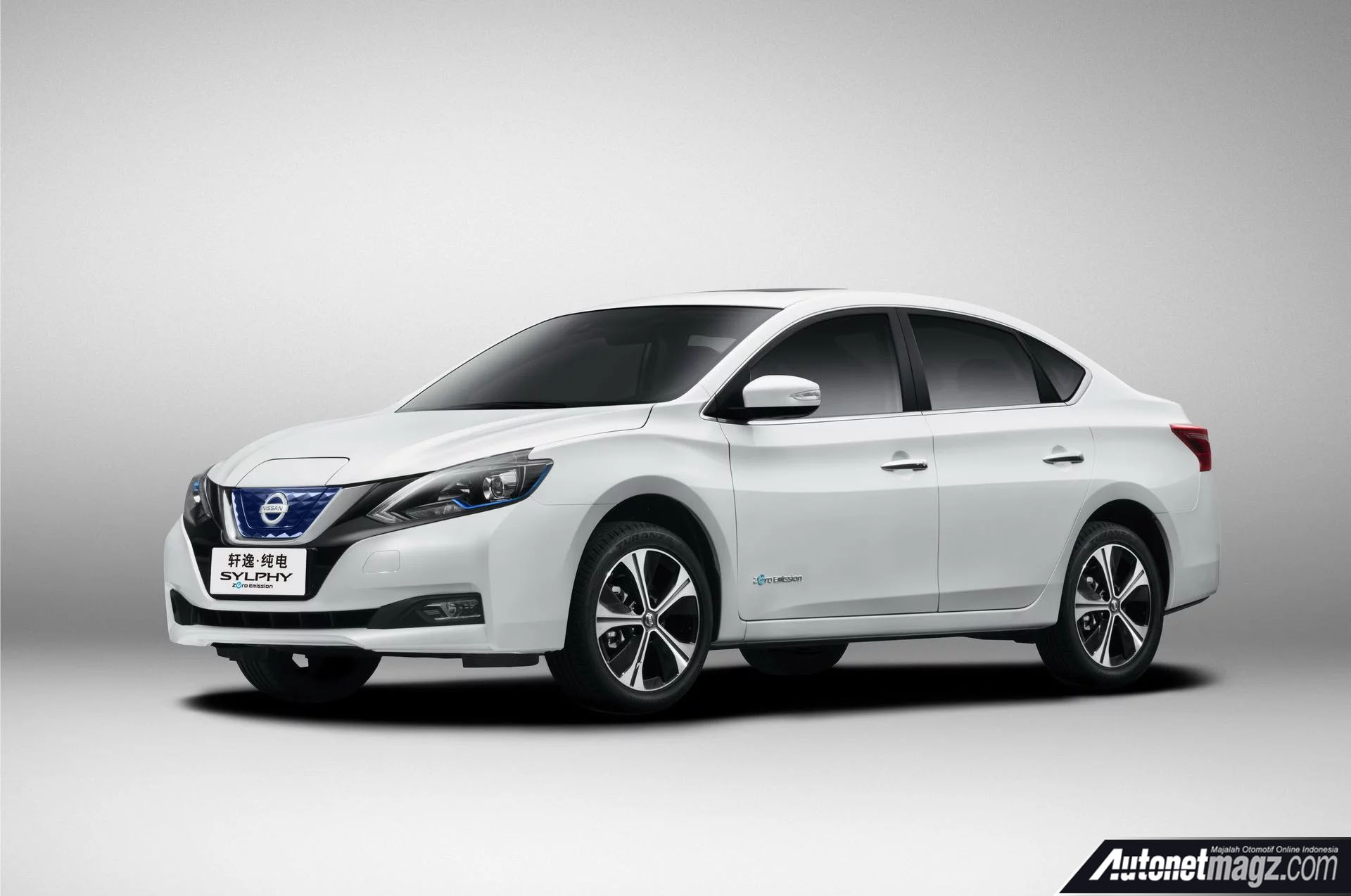 Berita, New Nissan Sylphy EV 2018 depan: New Nissan Sylphy EV Resmi Diluncurkan di China