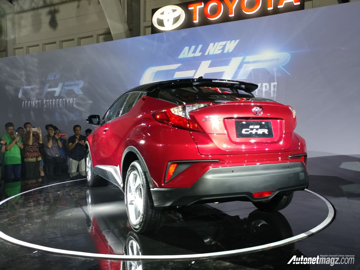 Berita, Toyota C-HR Indonesia sisi belakang: Toyota C-HR Resmi Diluncurkan di Indonesia, Harga Mulai 488 Juta!