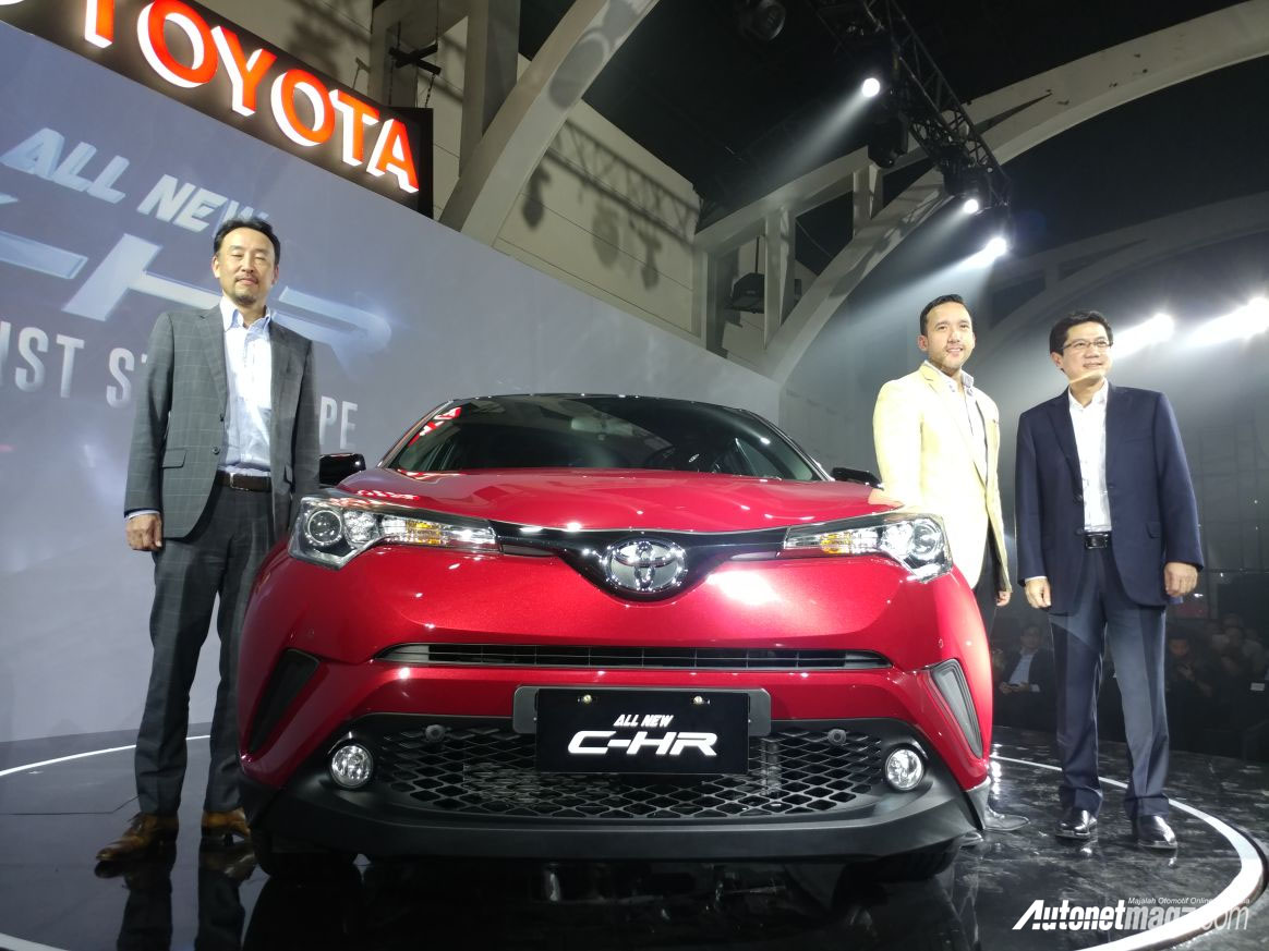Berita, Toyota C-HR Indonesia sisi depan: Toyota C-HR Resmi Diluncurkan di Indonesia, Harga Mulai 488 Juta!