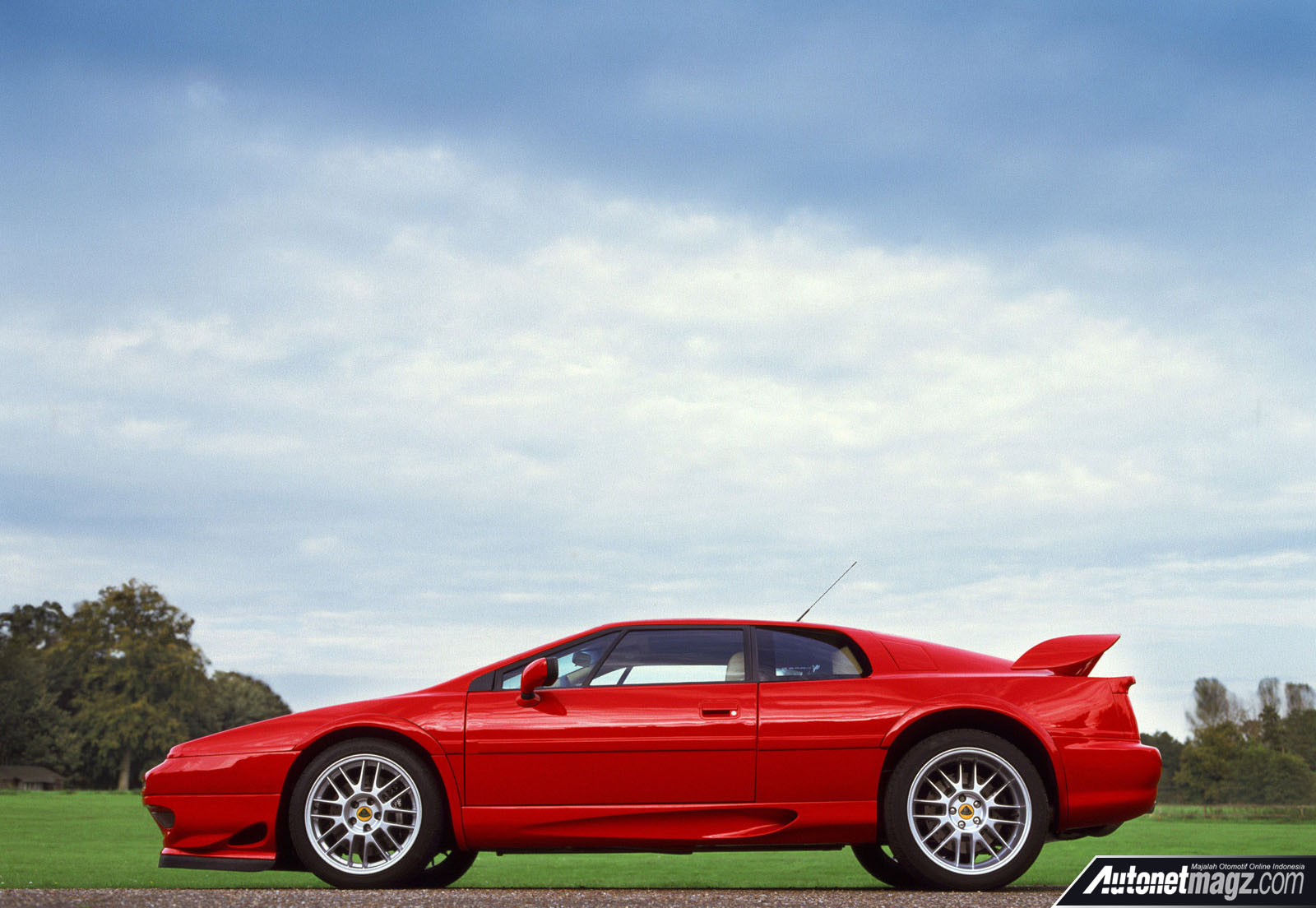 Berita, Lotus Esprit V8: Bos Lotus : Suksesor Esprit Hadir di 2020, Pakai Mesin Volvo