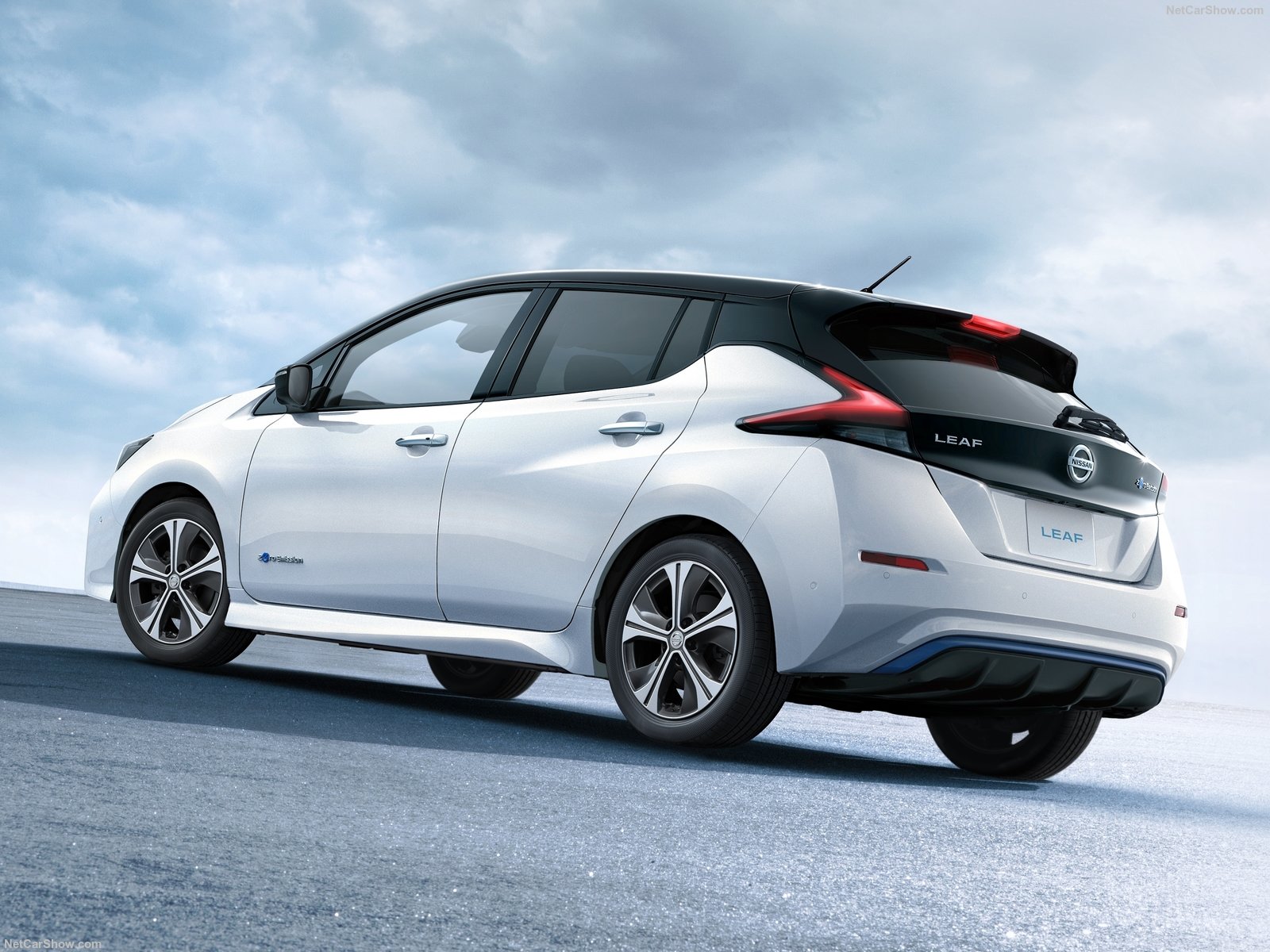 Berita, Nissan Leaf: BAIC EV Pimpin Penjualan Mobil Listrik Sedunia, Kalahkan Leaf & Tesla
