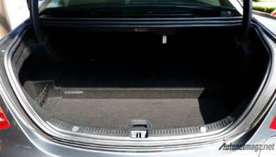 Mercedes-Benz E350e Plug-In Hybrid Review : EQ For Emphasized Quality Mercedes-Benz E350e Plug-In Hybrid Review : EQ For Emphasized Quality