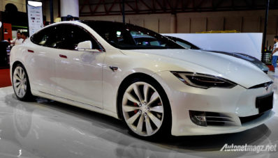 Tesla Salahkan Bosch Atas Recall 125 Ribu Model S Tesla Salahkan Bosch Atas Recall 125 Ribu Model S