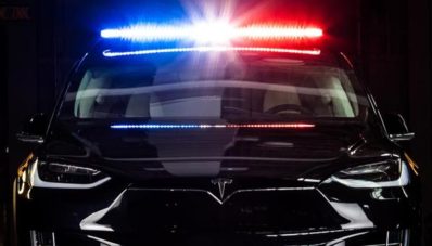 Polisi Swiss Gantikan Mobil Diesel Dengan Tesla Model X