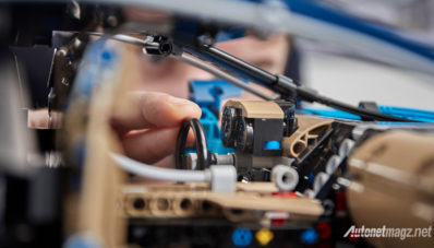 Bugatti Chiron LEGO Technic Siap Dikoleksi dan Dirakit! Bugatti Chiron LEGO Technic Siap Dikoleksi dan Dirakit!