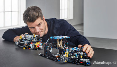 Bugatti Chiron LEGO Technic Siap Dikoleksi dan Dirakit! Bugatti Chiron LEGO Technic Siap Dikoleksi dan Dirakit!