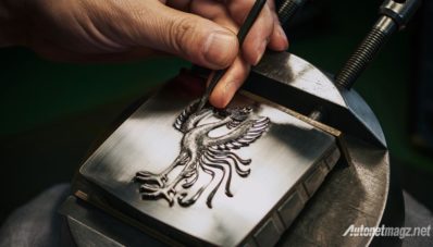 Wow, Harga Toyota Century 2 Kali Lipat Lexus LS! Wow, Harga Toyota Century 2 Kali Lipat Lexus LS!