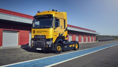 Renault T High RS Racing Edition, Untuk Kalian yang Anti Mainstream Renault T High RS Racing Edition, Untuk Kalian yang Anti Mainstream