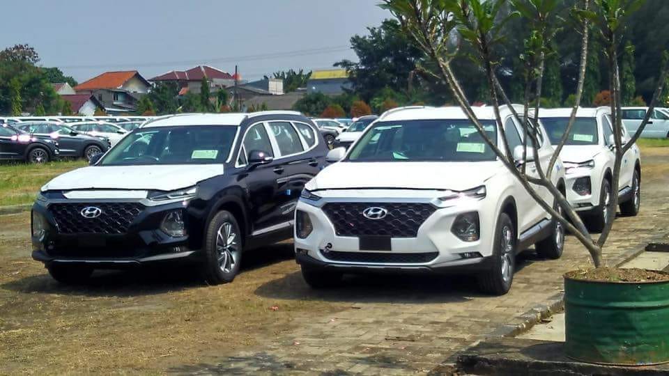 Berita, All New Hyundai Santa Fe di Indonesia: Sosok Hyundai Santa Fe Terbaru Terjepret di Indonesia, Rilis di GIIAS 2018?