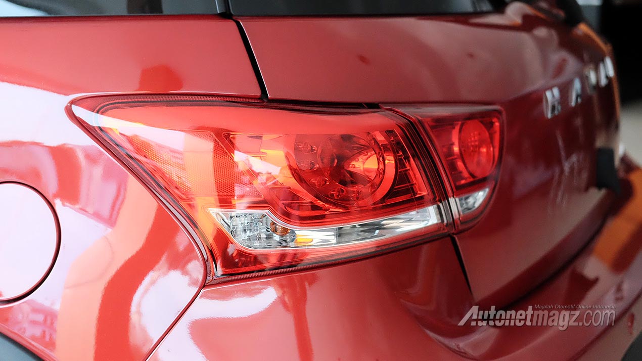 Mobil Baru, Lampu-LED-stop-lamp-Haval-H1: First Impression Review Haval H1 2018 Indonesia : 190 Juta Dapat Apa?
