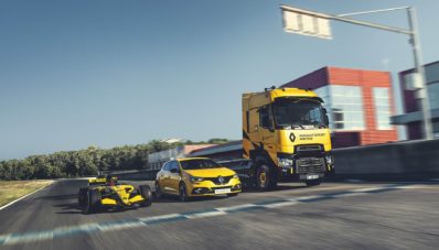Renault T High RS Racing Edition, Untuk Kalian yang Anti Mainstream Renault T High RS Racing Edition, Untuk Kalian yang Anti Mainstream