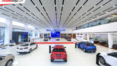 Geely Buka 149 Unit Diler 4S di China Hanya Dalam 1 Hari, Edan!