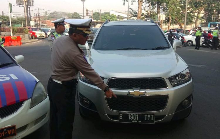 Efektif Selama Dua Pekan, Pelanggar Ganjil-Genap Dekati 13.000 Orang Efektif Selama Dua Pekan, Pelanggar Ganjil-Genap Dekati 13.000 Orang