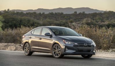 Hyundai Elantra 2019 : Membaik Di Segala Sisi, Kecuali Wajah Depan!