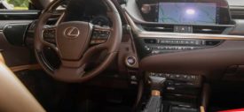 Lexus-ES-2019-1024-03-front