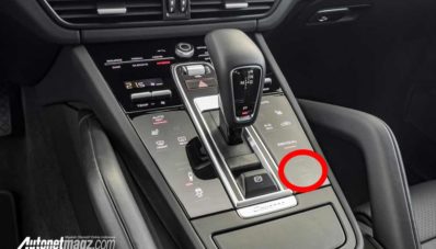 Porsche Kembangkan Teknologi Remote Parking Assist Porsche Kembangkan Teknologi Remote Parking Assist