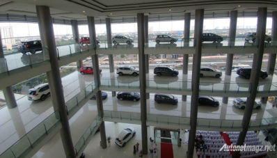 Honda Resmikan Dealer Terbesar, Muat 36 Mobil Display! Honda Resmikan Dealer Terbesar, Muat 36 Mobil Display!