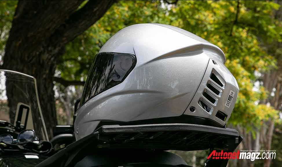 Berita, feher-ach1-motorcycle-helmet-rear: Feher ACH-1, Helm Canggih Berpendingin AC