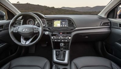 Hyundai Elantra 2019 : Membaik Di Segala Sisi, Kecuali Wajah Depan!