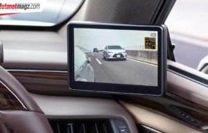 Lexus : Pakai Spion? Waktunya Pakai Kamera Sob!