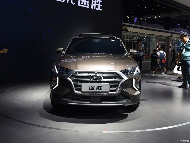New-Hyundai-Tucson-2019-China-sisi-depan
