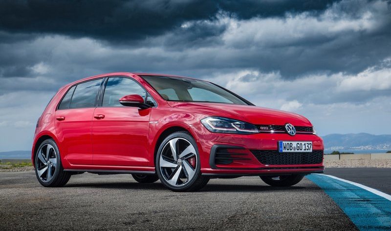 VW Golf Terjual Tiap 41 Detik Selama 45 Tahun Terakhir! VW Golf Terjual Tiap 41 Detik Selama 45 Tahun Terakhir!