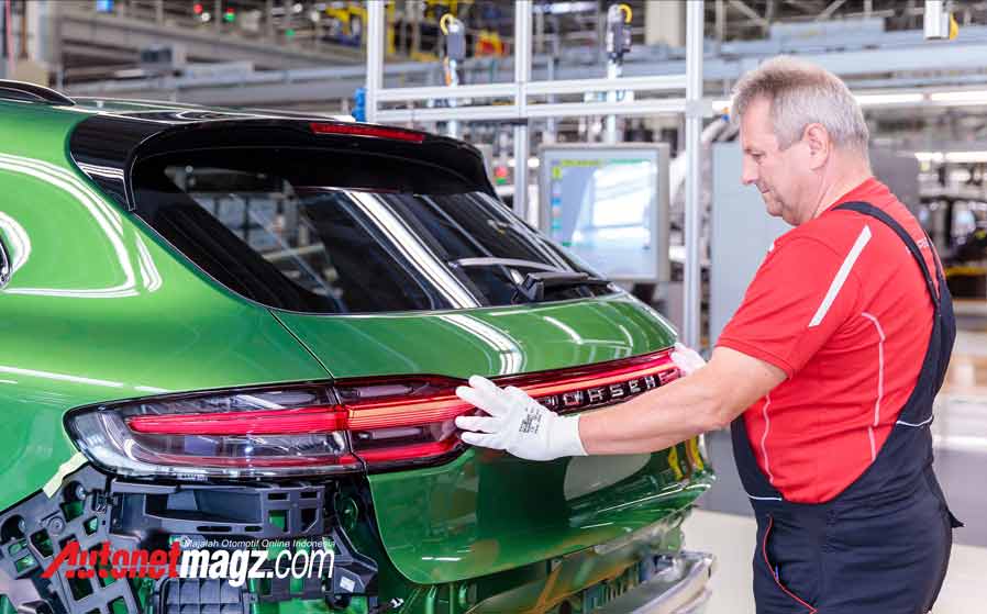 Berita, porsche-macan-2019-production-2-edited: Porsche Macan 2019 Masuk Jalur Produksi!
